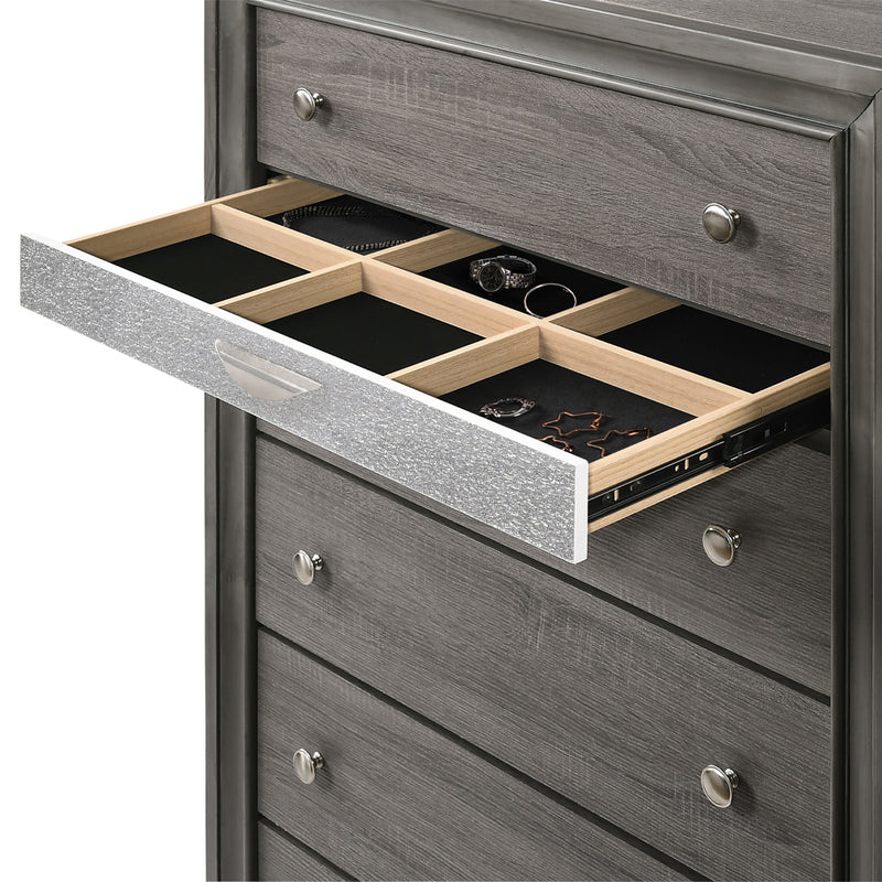 Naima Chest