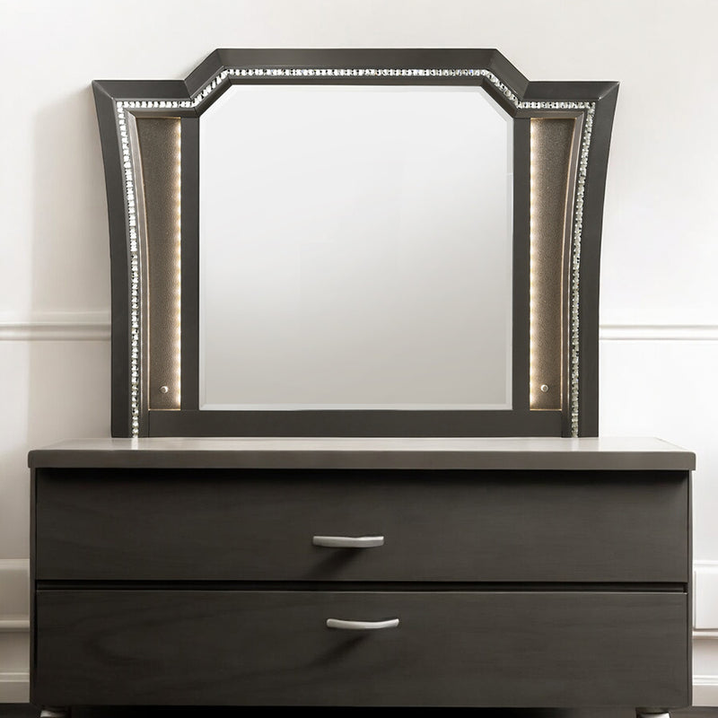 Kaitlyn Dresser & Mirror