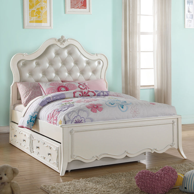 Edalene Bed