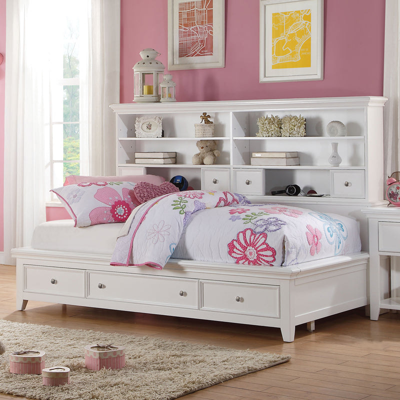 Lacey Daybed