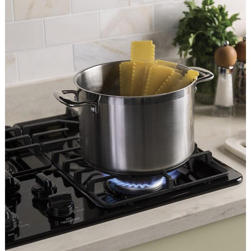 36-inch Built-In Gas Cooktop with MAX Burner System (JGP3036DLBB)