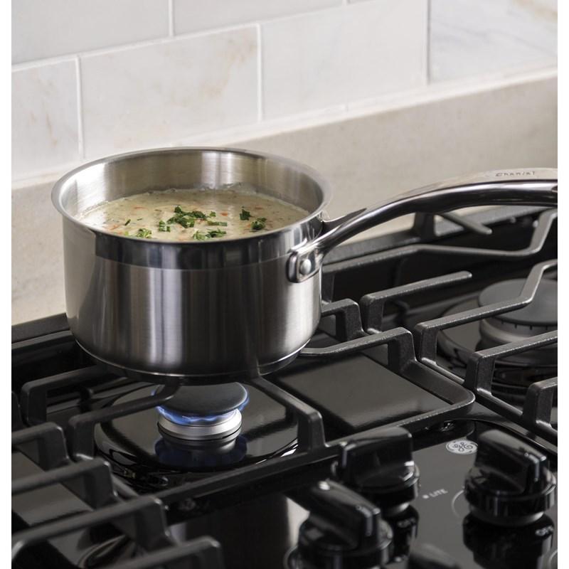 36-inch Built-In Gas Cooktop with MAX Burner System (JGP3036DLBB)