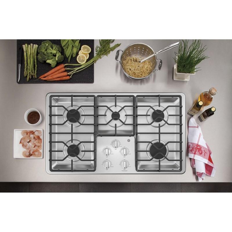 36-inch Built-In Gas Cooktop with MAX Burner System (JGP3036SLSS)