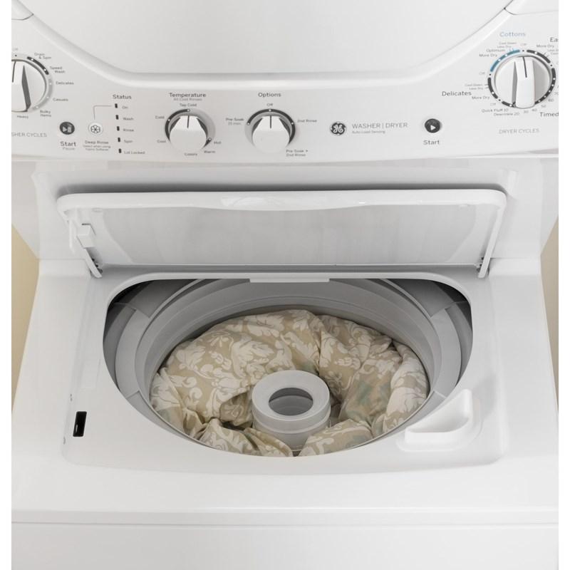 Stacked Washer/Dryer Gas Laundry Center (GUD24GSSMWW)