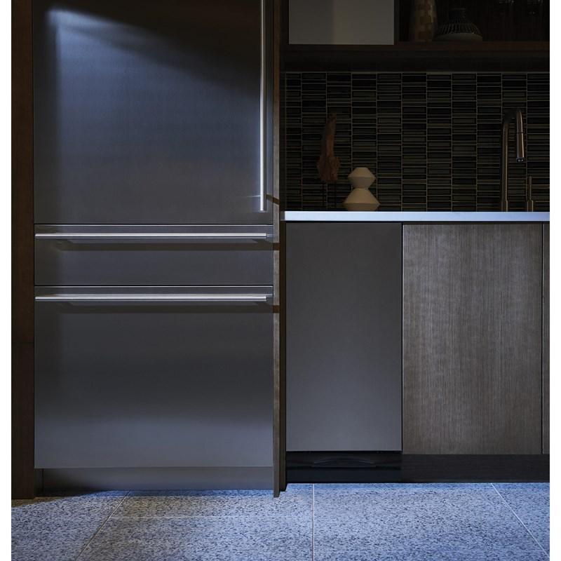 15-inch Built-in Trash Compactor (UCG1520NSS)