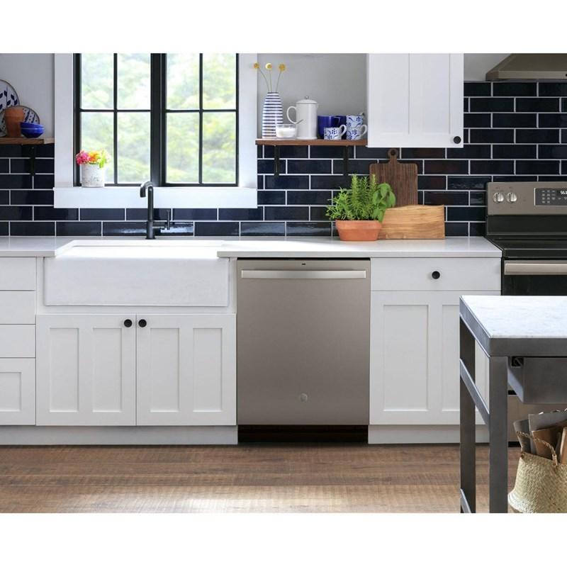 Built-in Dishwasher with Dry Boostª (GDT550PMRES)