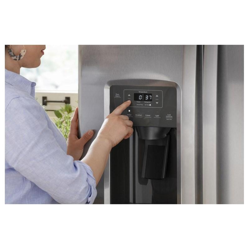 36-inch, 25.3 cu. ft. Side-by-Side Refrigerator with Water and Ice Dispenser (GSS25GYPFS)
