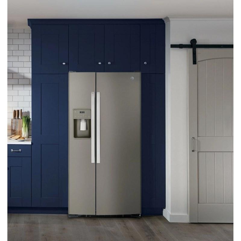 33-inch, 23 cu. ft. Side-By-Side Refrigerator with Water and Ice Dispensing System (GSS23GMPES)