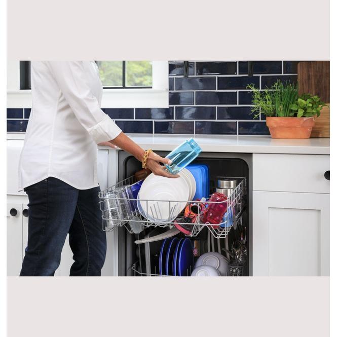 Built-In Dishwasher with Water Leak Sensor (GDF460PGTWW)