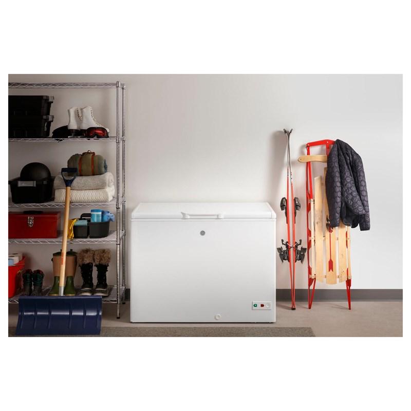 10.7 cu. ft. Chest Freezer with adjustable temperature control (FCM11SRWW)