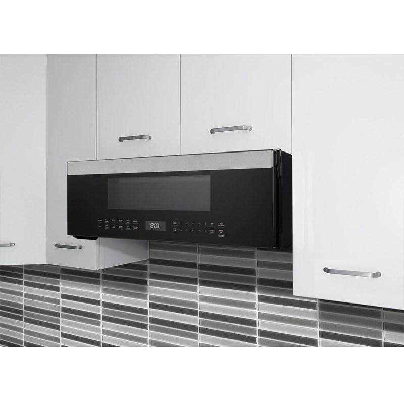 30-inch, 1.2 cu. ft. Over-the-Range Microwave Oven (UVM9125STSS)