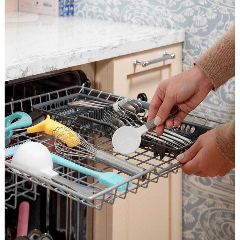 Built-in Dishwasher with Stainless Steel Tub (GDP670SGVBB)