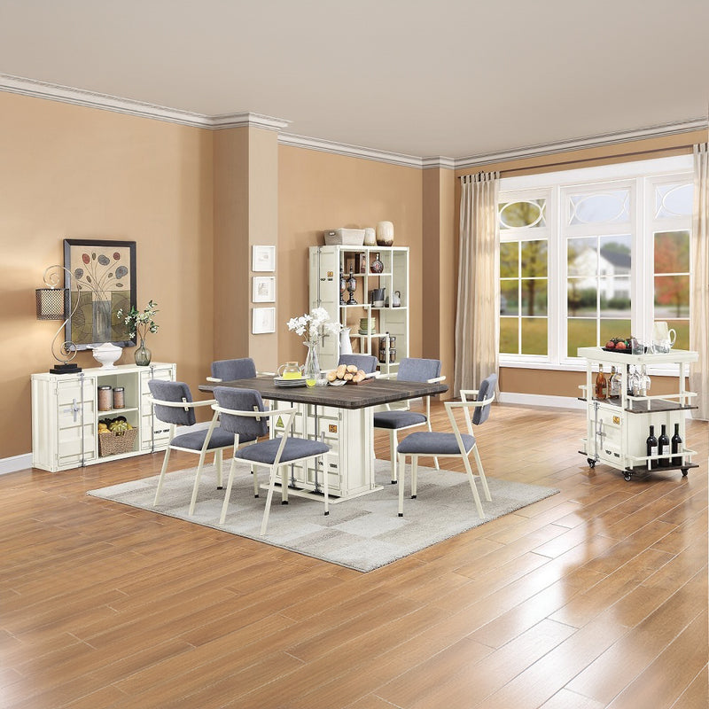 Cargo Casual Dining