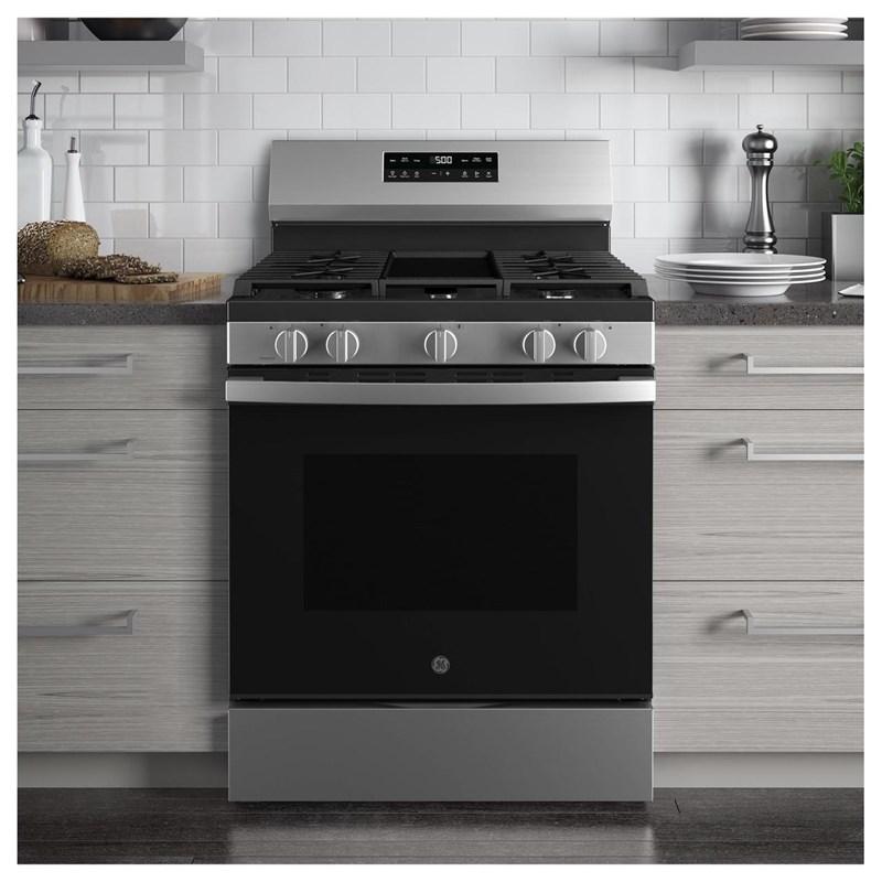 30-inch Freestanding Gas Range with Center Oval Burner (GGF500PVSS)