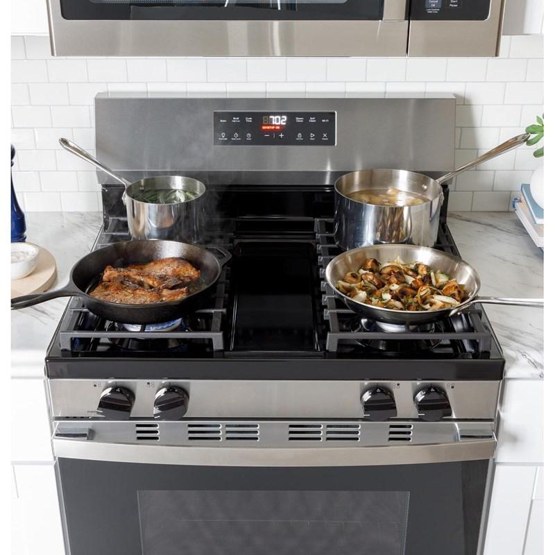30-inch Freestanding Gas Range with SmartHQª (GGF400PVSS)