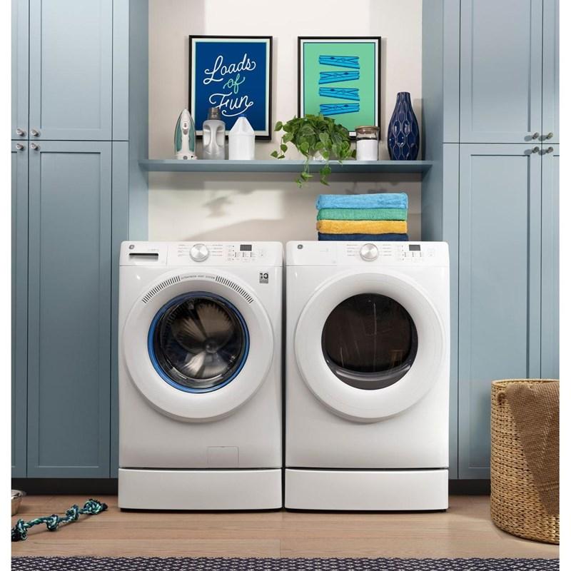 4.6 cu. ft. Smart Front Load Washer with UltraFresh Vent System with OdorBlockª (GFW350SSYWW)