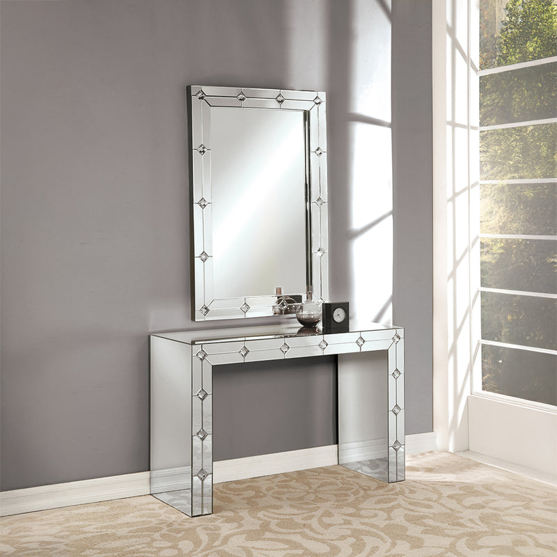 Hessa Console & Art Decor
