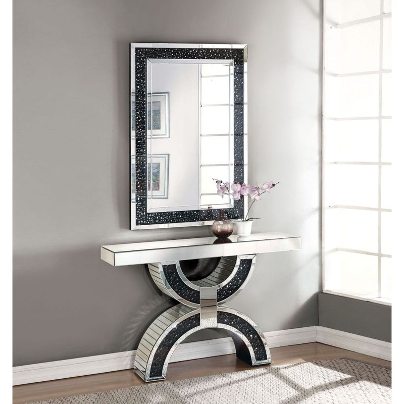 Nysa Console & Art Decor