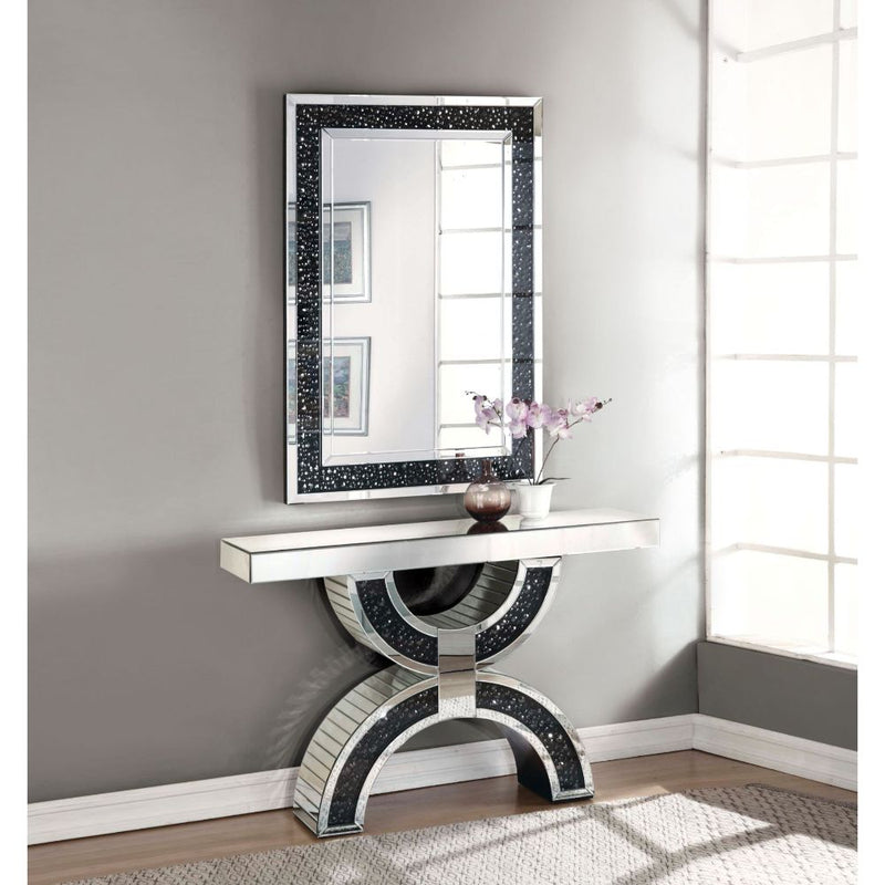 Nysa Console & Art Decor