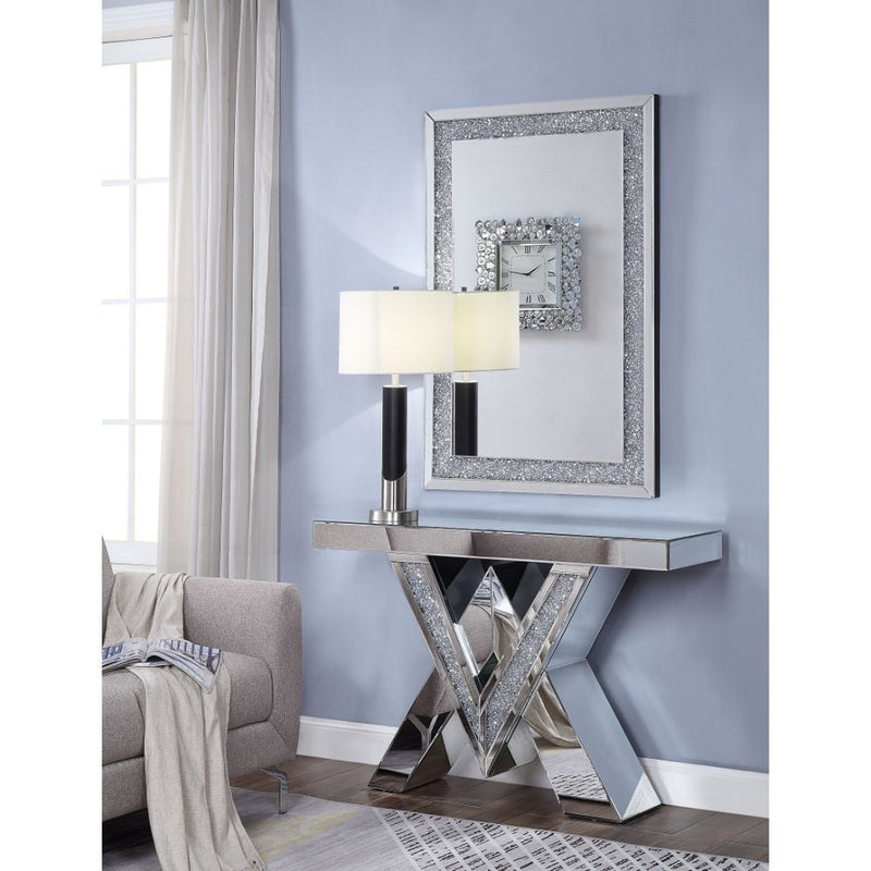Noralie Console & Art Decor