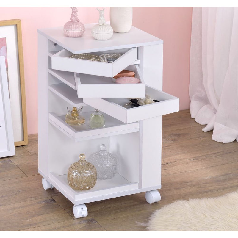 Nariah Storage