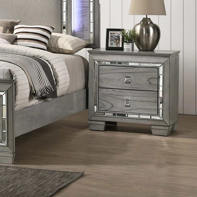 Alanis Gray 4pc Queen Bedroom Set w/ LED Light Trim