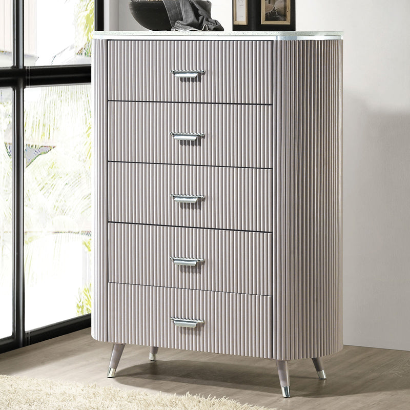 Aldridge Light Gray Queen 5 Piece Bedroom Set w/Chest