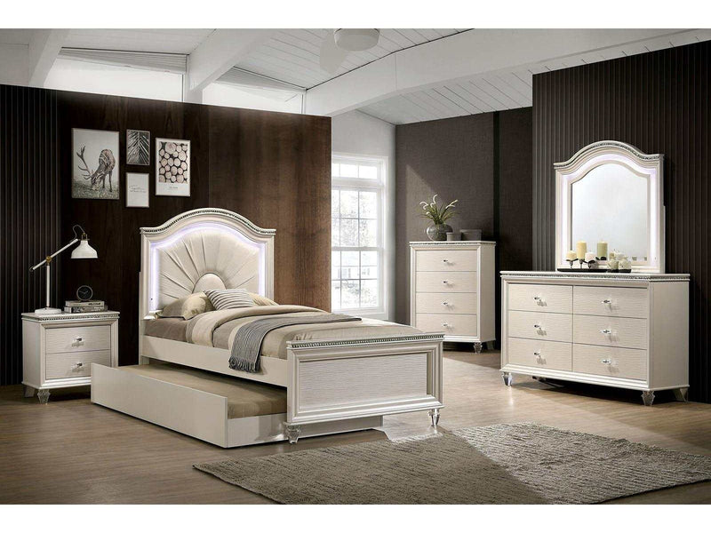 Allie Pearl White 4 Pc. Full Bedroom Set w/ Trundle