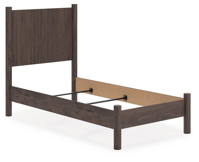 Pamytta Panel Bed Bedroom Set