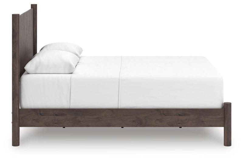 Pamytta Panel Bed Bedroom Set