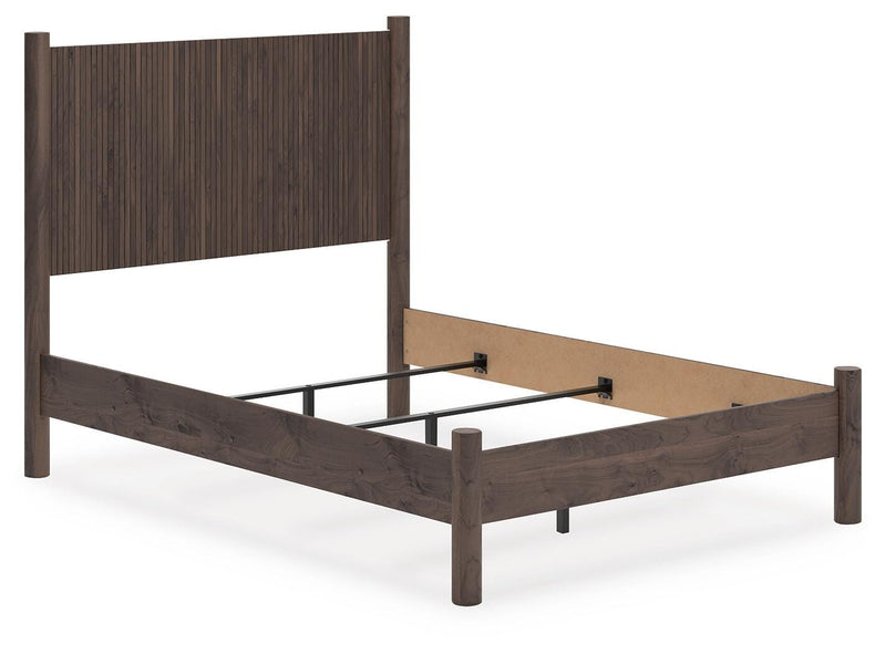 Pamytta Panel Bed Bedroom Set
