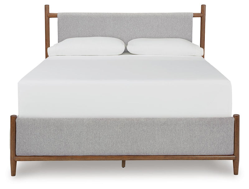 Lyncott Upholstered Bed