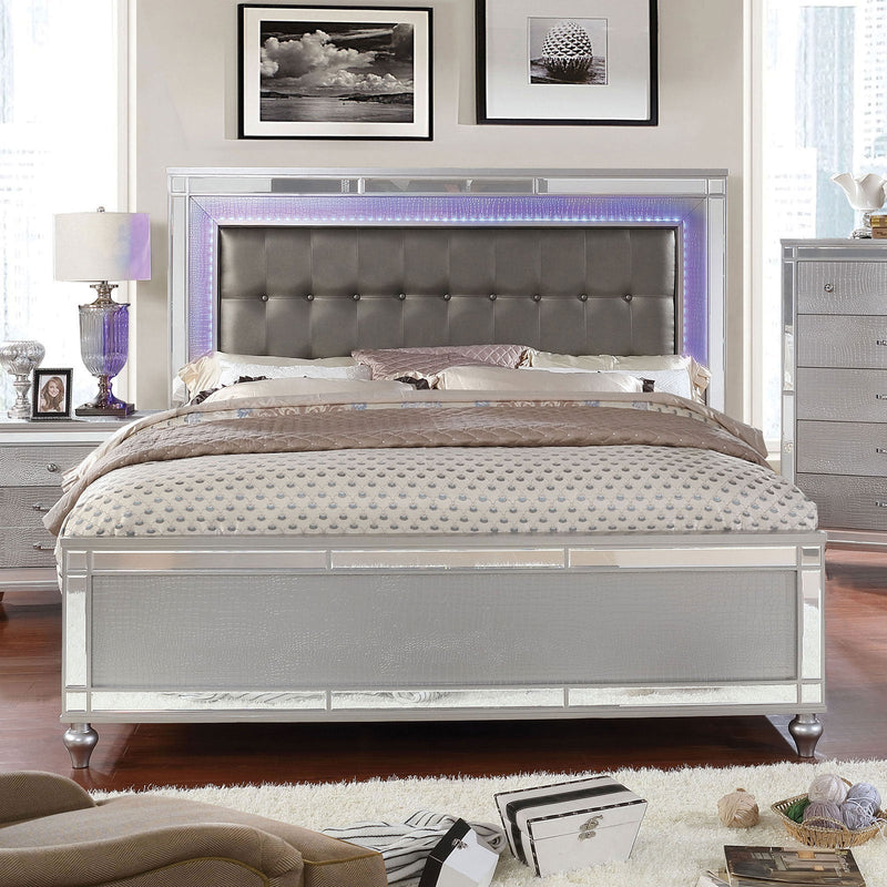 Brachium Silver 5 Pc. Queen Bedroom Set w/ 2 Nightstand