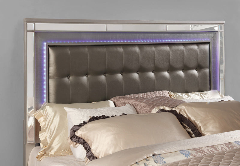 Brachium Silver 5 Pc. Queen Bedroom Set w/ 2 Nightstand