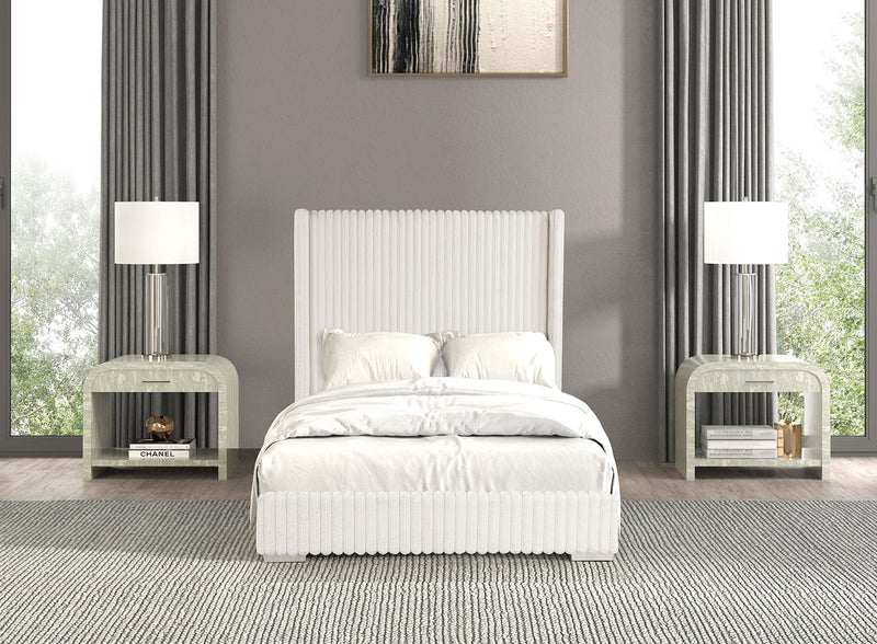 Cadwell White Eastern King Bed