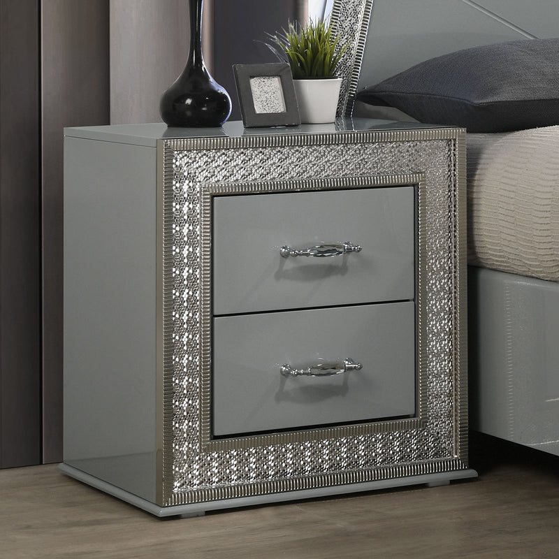 Cassiopeia Metallic Gray Queen 4 Piece Bedroom Set