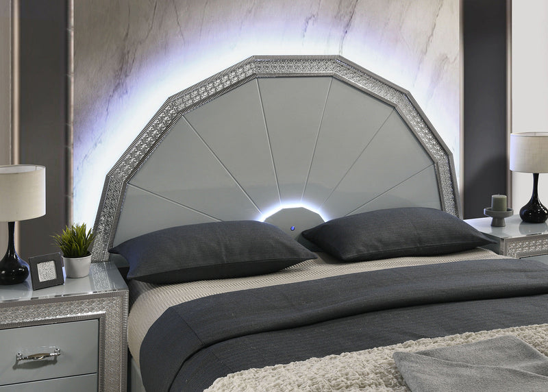 Cassiopeia Metallic Gray Queen Bed