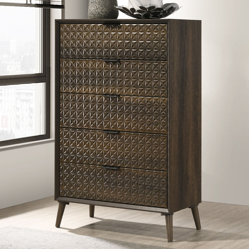 Chalfont Dark Brown Queen 5 Piece Bedroom Set w/Chest