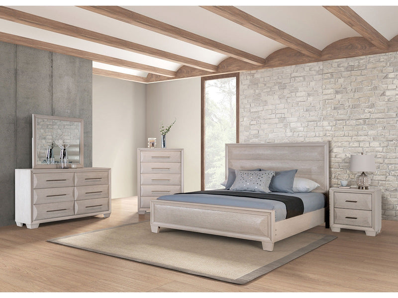 Chemnitz White Queen 5 Piece Bedroom Set w/2 Nightstands