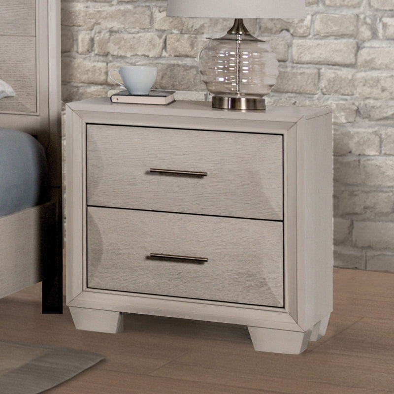 Chemnitz White Queen 5 Piece Bedroom Set w/Chest