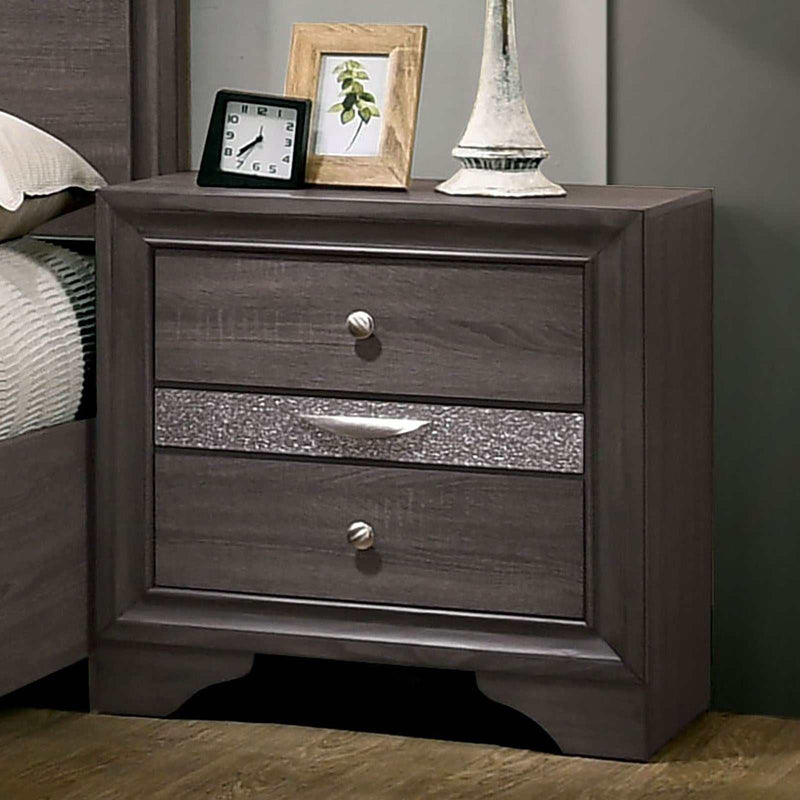 Chrissy Gray 5pc Queen Bedroom Set (2 Nightstands)