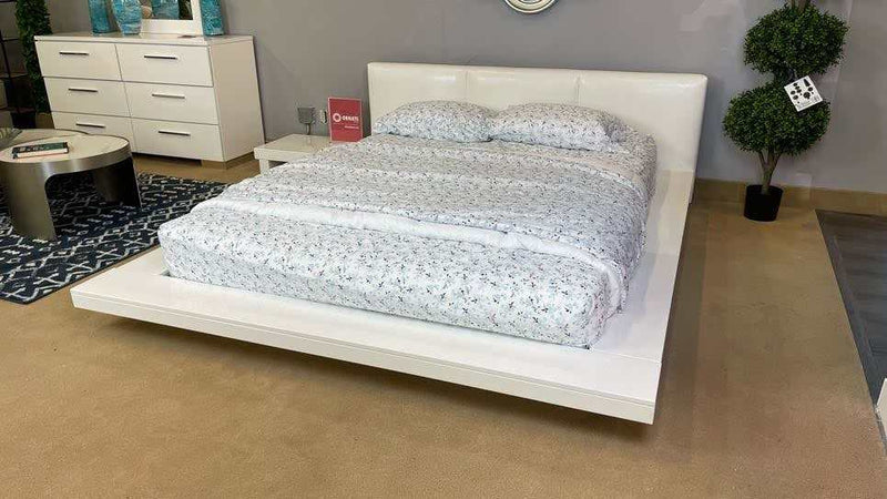 Christie White High Gloss Lacquer California King Bed