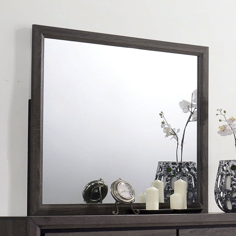 Conwy Gray 5 Pc. Queen Bedroom Set w/ Chest