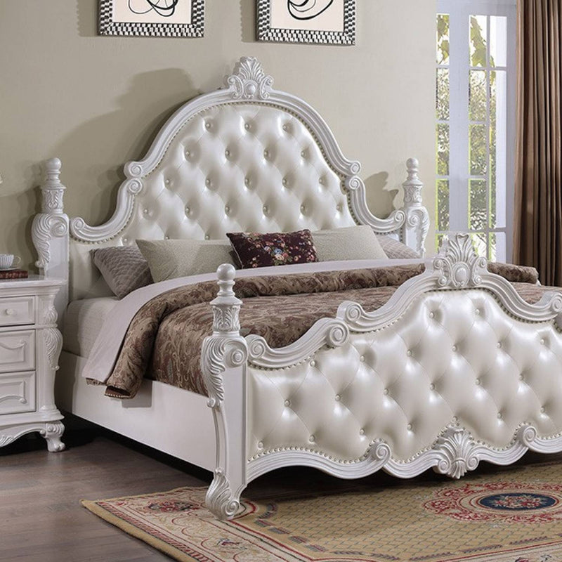 Cremona White 5 Pc. Queen Bedroom Leatherette Set w/ Chest