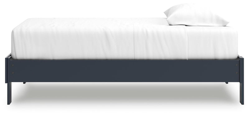Simmenfort Platform Bed