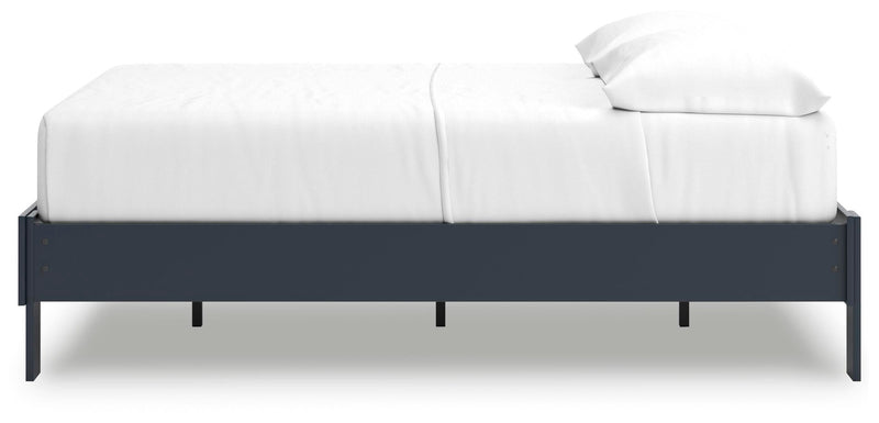 Simmenfort Platform Bed