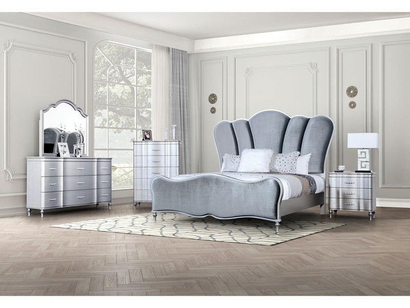 Eleanora Silver Queen 4 Piece Bedroom Set