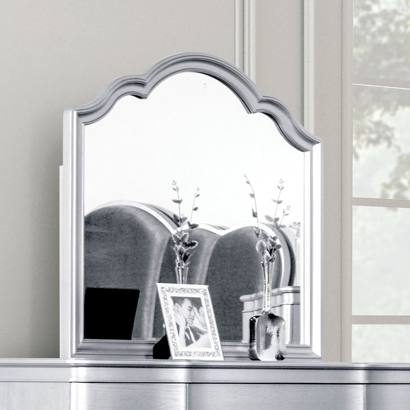 Eleanora Silver Queen 4 Piece Bedroom Set