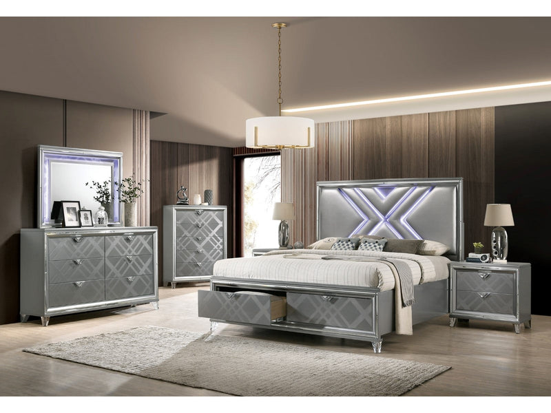 Emmeline Silver 5 Pc. Queen Bedroom Set w/ Night Stand
