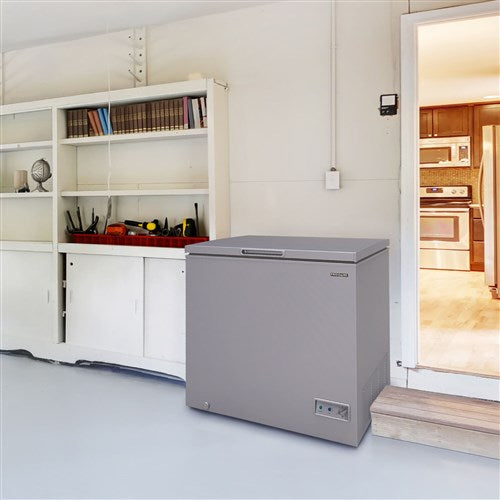 Frigidaire: 7.0 CF Chest Freezer, Manual - Grey